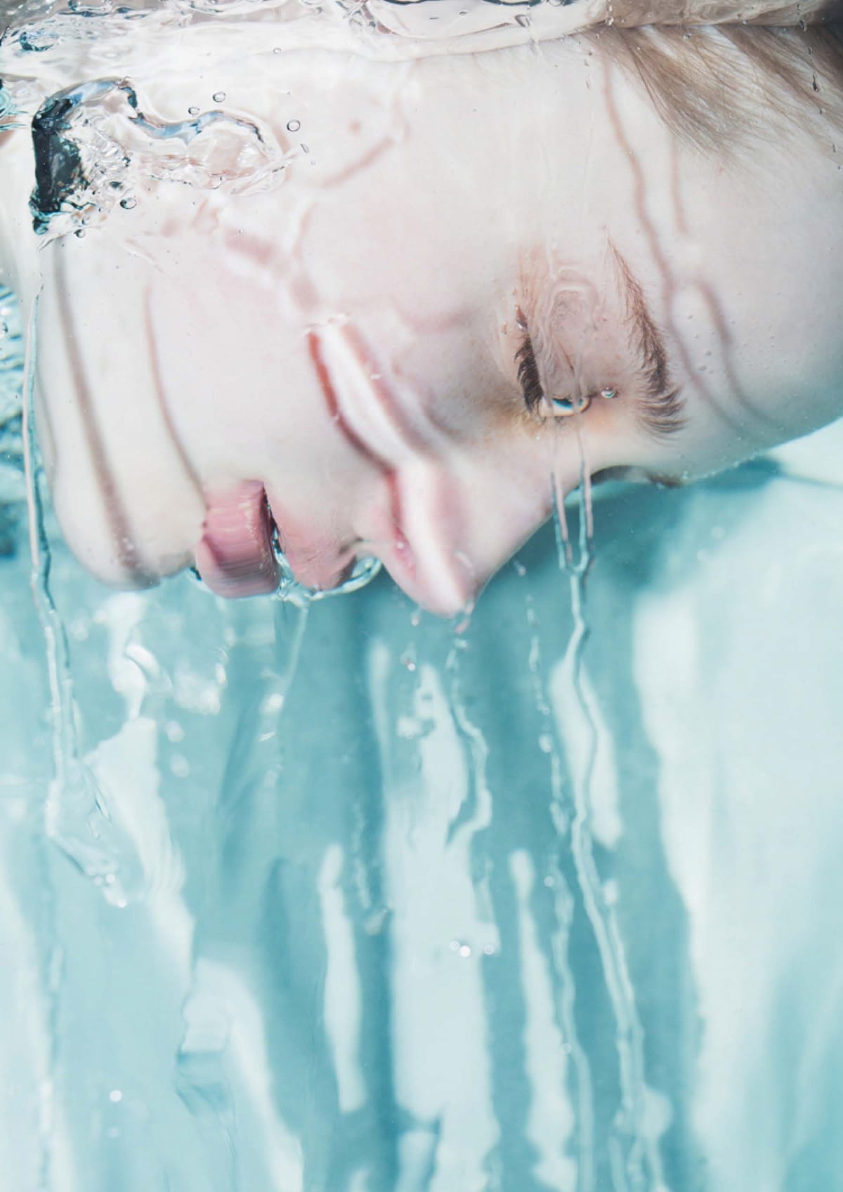 DEW Mag Issue 23, makeup by Jessica de la Torre (image 2 of 12)