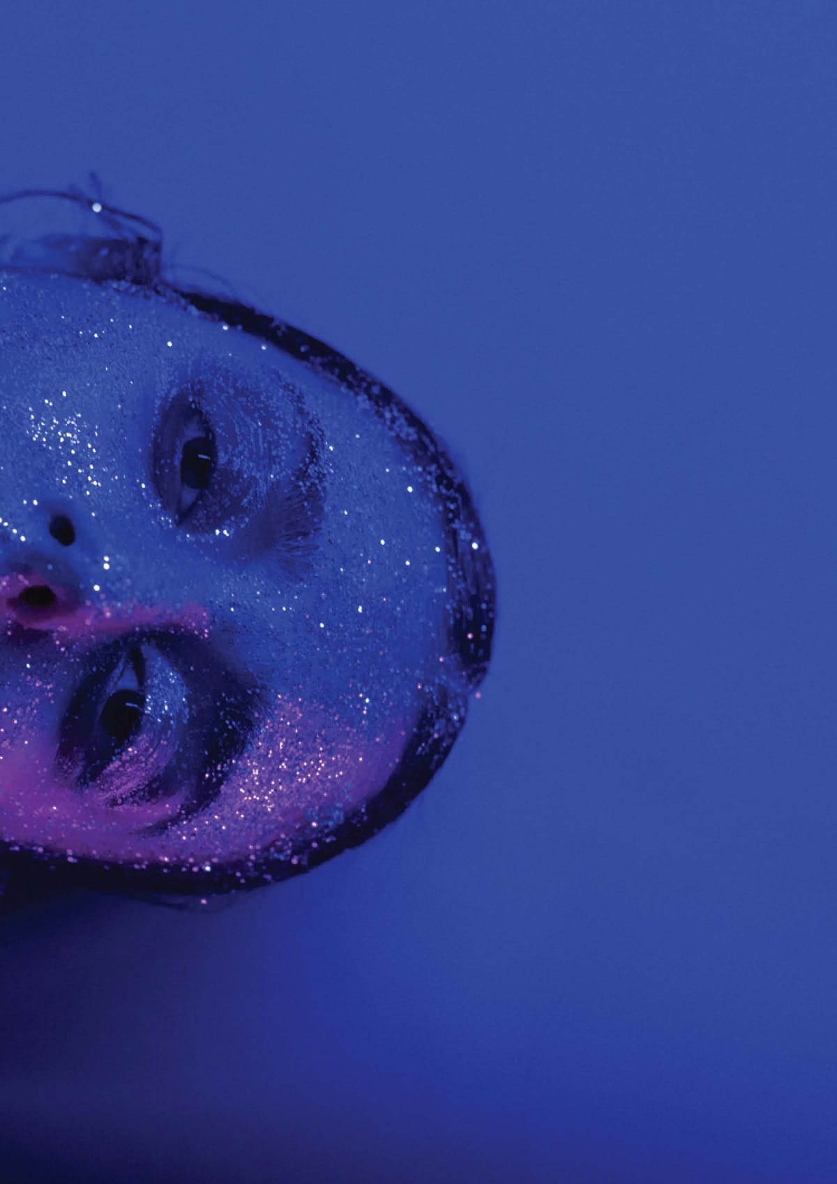 DEW Mag Issue 23, makeup by Jessica de la Torre (image 10 of 12)