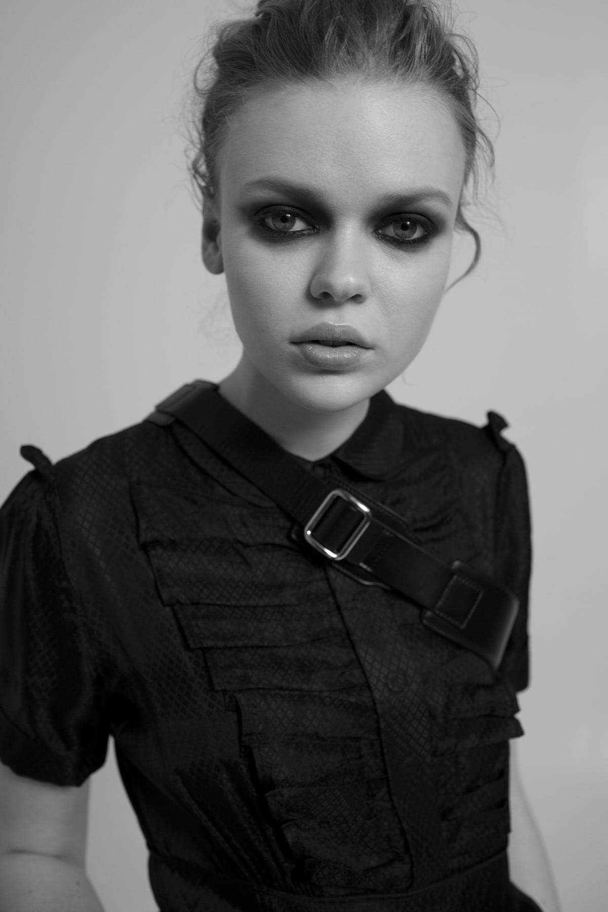 Global Design Firm, makeup by Jessica de la Torre (image 5 of 12)